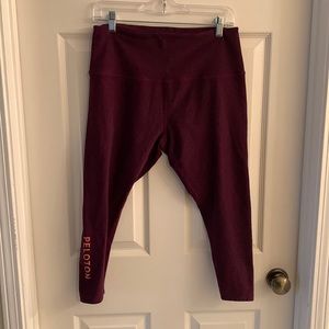 Beyond Yoga/Peloton size 1X burgundy Caught in the Midi legging